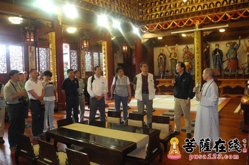 佛教-上海摄影家协会一行50多人赴松江西林禅寺参访