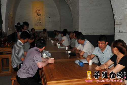 少林寺-山西省灵石县县长刘旋一行考察少林下院资寿寺