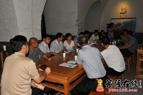 少林寺-山西省灵石县县长刘旋一行考察少林下院资寿寺