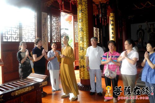 佛教-上海西林禅寺举行“十方缘·一日禅”体验活动