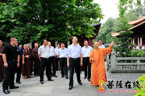 中共中央书记处书记杜青林一行视察广州光孝寺