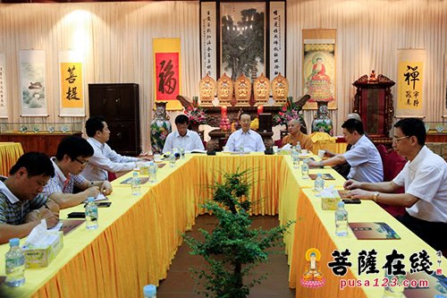 中共中央书记处书记杜青林一行视察广州光孝寺