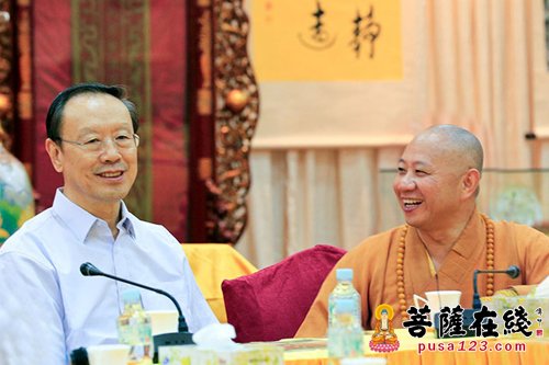 中共中央书记处书记杜青林一行视察广州光孝寺