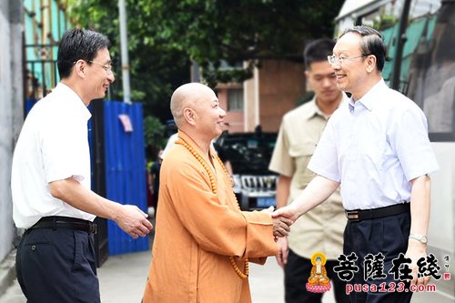 中共中央书记处书记杜青林一行视察广州光孝寺