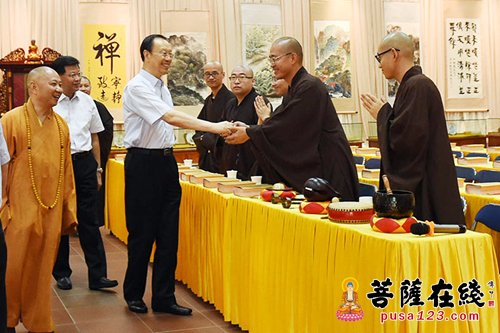 中共中央书记处书记杜青林一行视察广州光孝寺