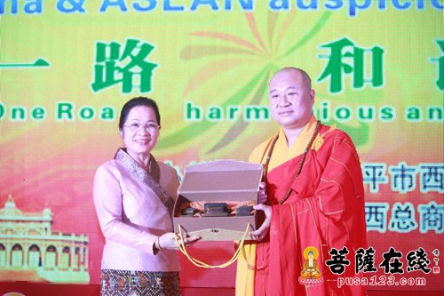 佛教-湛空大和尚邀请五国驻南宁总领事出席桂平市西山佛教文化盛典活动