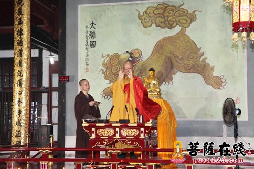 宏觉法师应邀在宁波天童禅寺宣讲《大念住经》