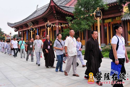 佛教-中国福山合卢寺举行首届短期出家班开班仪式