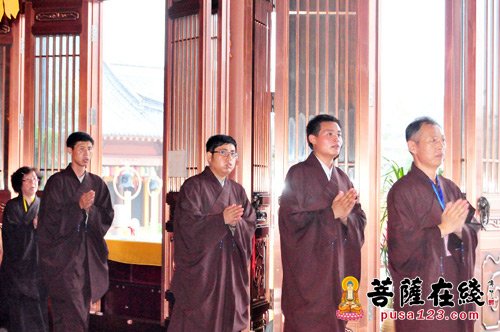 佛教-中国福山合卢寺举行首届短期出家班开班仪式