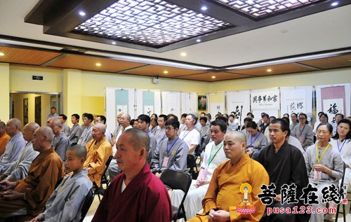 佛教-中国福山合卢寺举行首届短期出家班开班仪式