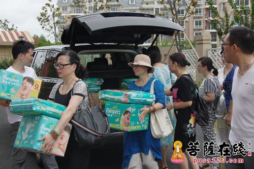 儿童福利院-海宁惠力寺惠海义工团慰问海宁儿童福利院