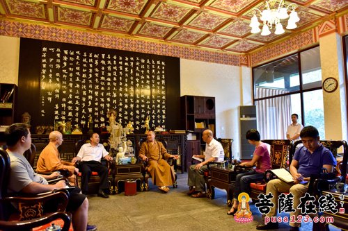 佛教-成都新都区政法委书记黄安军一行赴大佛禅院参观考察