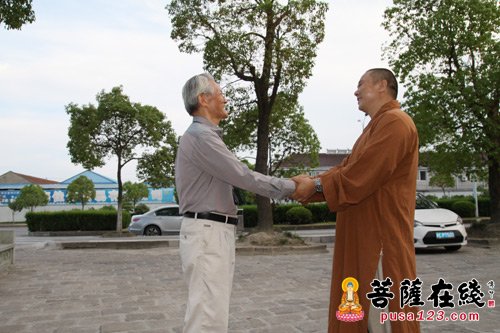 艺术-美国国立佛利尔美术馆艺术部傅申一行赴南山古寺参访