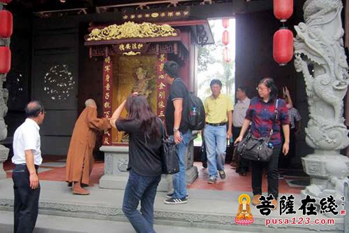 佛教-新加坡佛教居士林总裁梁美媚一行赴厦门进明寺参访