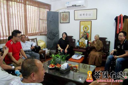 佛教-新加坡佛教居士林总裁梁美媚一行赴厦门进明寺参访
