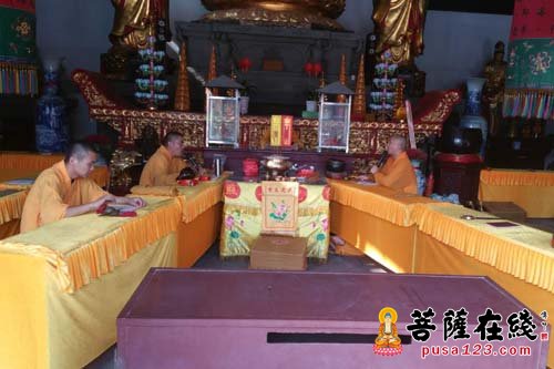 佛教-江苏桃源普慈寺为天津溏沽爆炸受难者举办祈祷法会