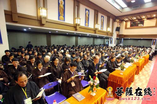 摄影-上海七宝教寺隆重举行中峰三时系念法会