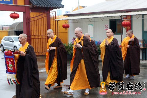 上海省殿禅寺隆重举行中峰三时系念法会