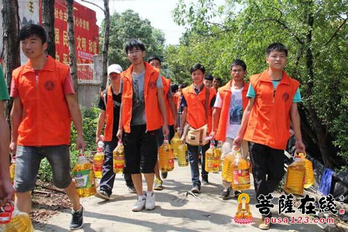 咸安-咸安佛协“善财之家6.16大学生义工团”走进福利院慰问孤寡老人