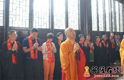 千手观音-佛欢喜日 上海宁国禅寺举行千手观音贴金法会