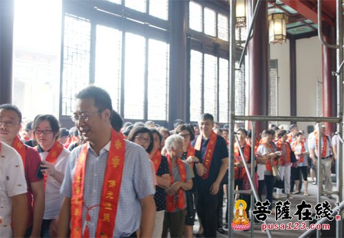 千手观音-佛欢喜日 上海宁国禅寺举行千手观音贴金法会