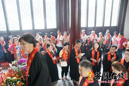 千手观音-佛欢喜日 上海宁国禅寺举行千手观音贴金法会