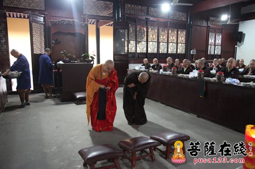 宁波-农历七月十五  宁波天童禅寺举行请职仪式