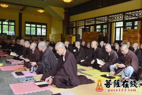 东林寺-江西庐山东林寺举行2015年度休夏自咨活动