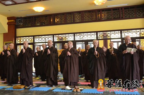 东林寺-江西庐山东林寺举行2015年度休夏自咨活动