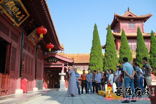 佛教-武汉大学国学班学员一行赴河北柏林禅寺参访