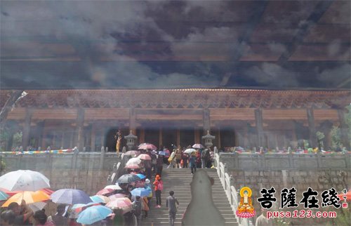 富民九峰山西华寺图片图片