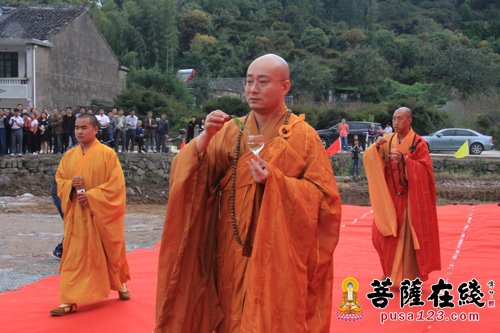 奉化永平资国禅寺隆重举行寺院恢复重建奠基洒净法会