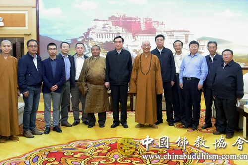 中国佛教协会-中国佛教协会组团赴西藏和尼泊尔实施地震灾后援助