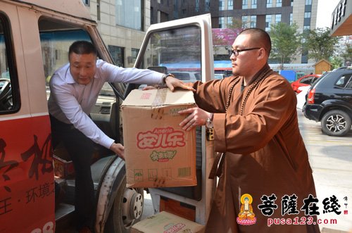 盐城-江苏盐城佛莲堂举行中秋慰问系列活动