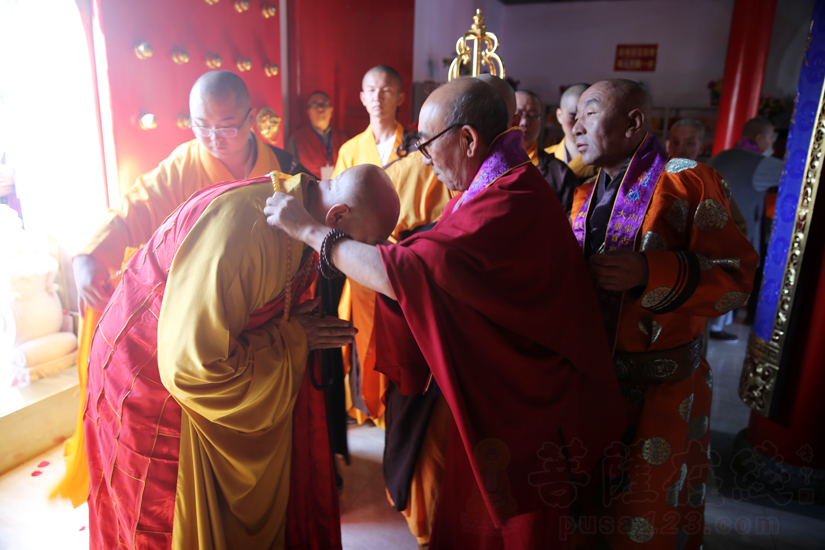 【高清图集】内蒙古包头清净寺举行大雄宝殿落成全堂佛像开光暨超进