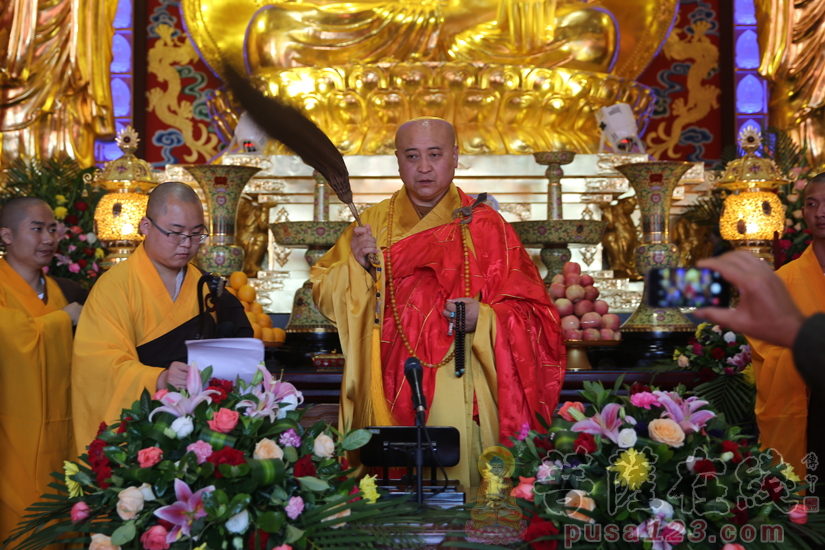 内蒙古包头清净寺举行大雄宝殿落成全堂佛像开光暨超进法师升座丰会