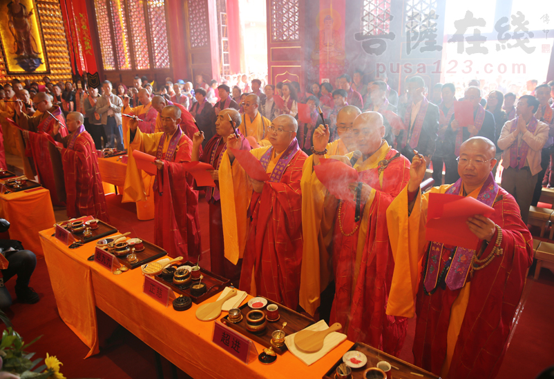 【高清图集】内蒙古包头清净寺举行大雄宝殿落成全堂佛像开光暨超进