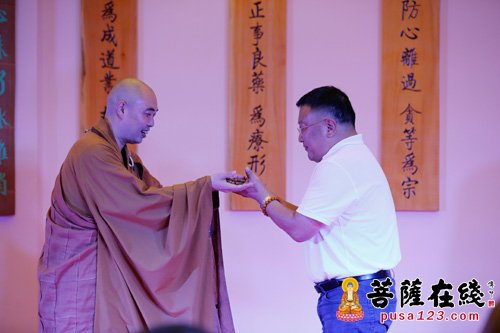 佛教-太仓市同觉寺举行“中秋·梵呗”慈善晚会