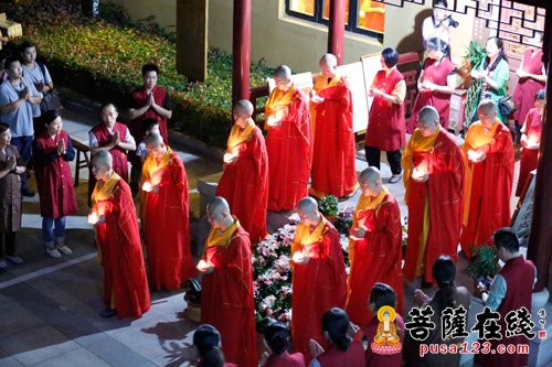 佛教-太仓市同觉寺举行“中秋·梵呗”慈善晚会