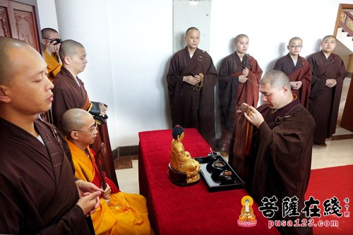 佛教-照慧法师应邀赴宝陀讲寺作《佛弟子的礼仪素养之道》专题讲座