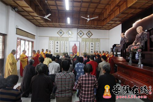 佛教-浙江伏龙禅寺举行广修长老“二七”回向法会