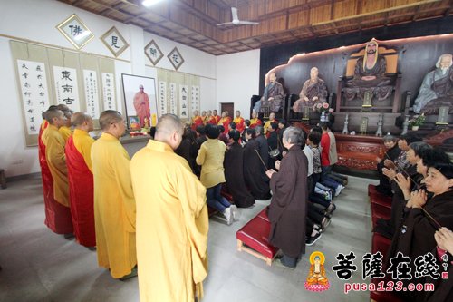 佛教-浙江伏龙禅寺举行广修长老“二七”回向法会