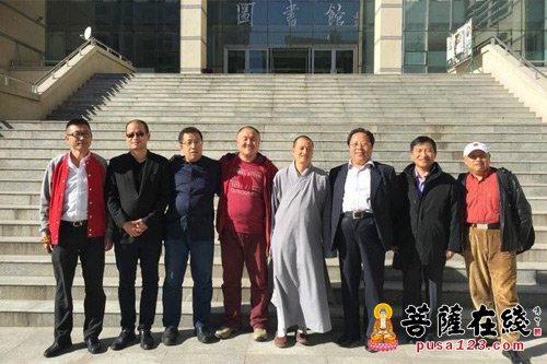 《这个世界会好的——对话梁漱溟》讲座在内蒙古举行