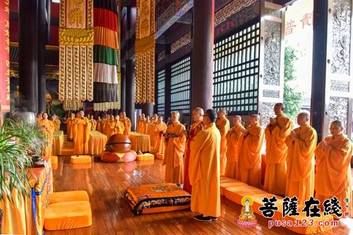 峨眉山-峨眉山佛协祈祷和平法会暨第十次代表会议召开