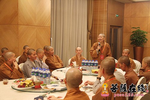 佛教-闽南佛学院第五届同学会联谊会在厦门国际会议中心海棠厅举行