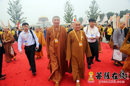 佛教-高僧云集 第四届世界佛教论坛52个国家代表嘉宾入场