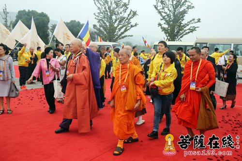 佛教-高僧云集 第四届世界佛教论坛52个国家代表嘉宾入场