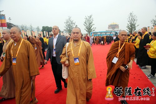 佛教-高僧云集 第四届世界佛教论坛52个国家代表嘉宾入场
