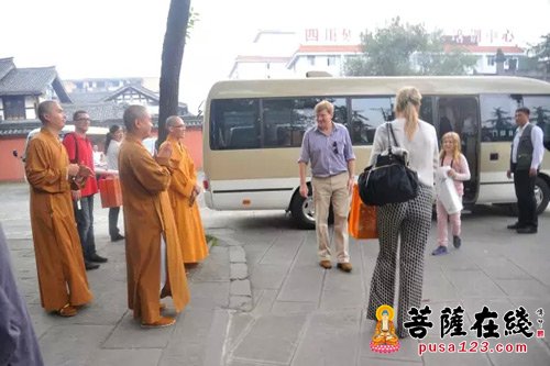 文殊院-荷兰国王一家参访文殊院 近距离感受寺院文化生活