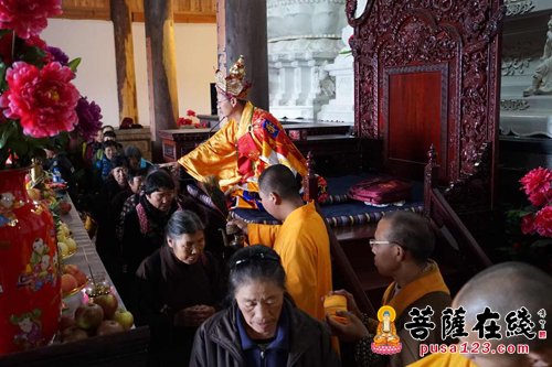 佛教-昆明九峰山护国西华禅寺举行药师如来庆诞法会